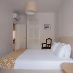 Sunny 3-bedroom Sao Bento Apartment Lissabon