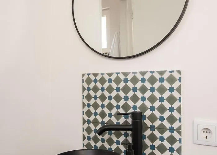 Sunny 3-bedroom Sao Bento 公寓 Lisboa