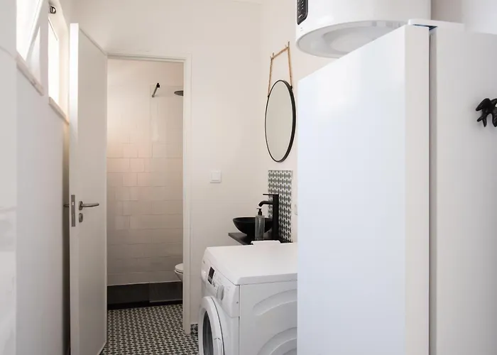 Sunny 3-bedroom Sao Bento Apartment *