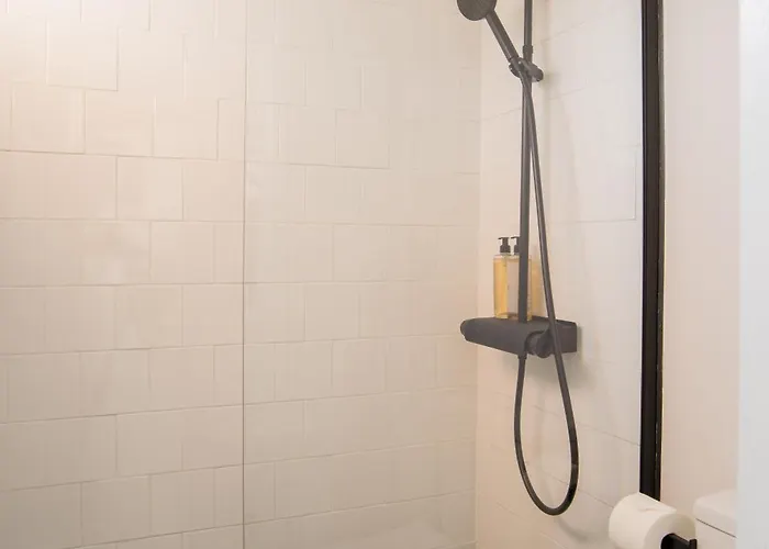 Sunny 3-bedroom Sao Bento * Lisboa